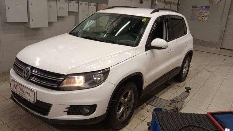 Volkswagen Tiguan 2015 года, 155 691 км - вид 1