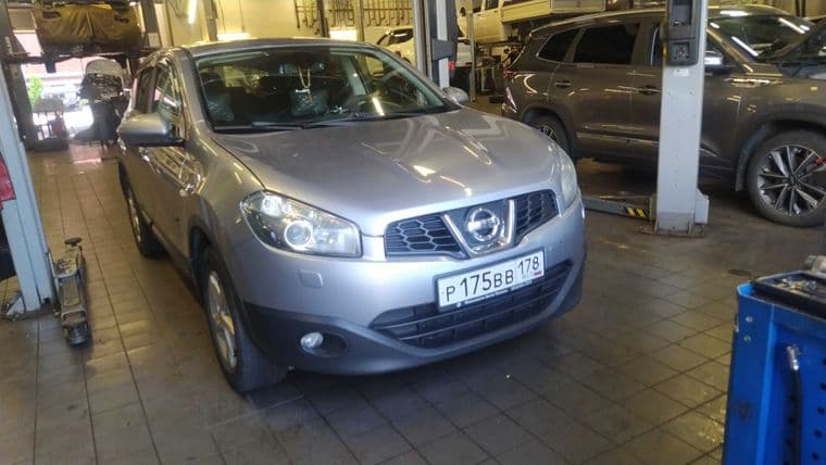 Nissan Qashqai 2013 года, 171 822 км - вид 2