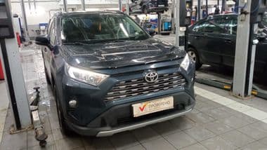 Toyota RAV4 2020 года, 130 000 км - вид 2