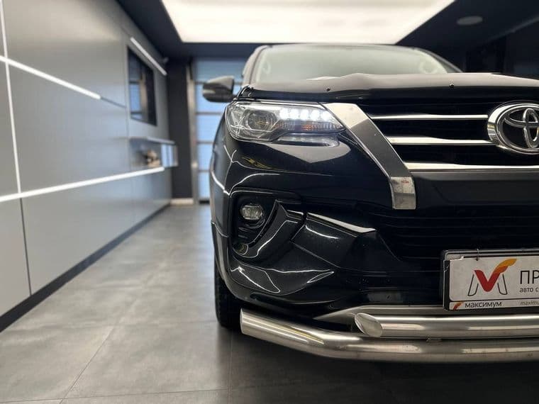 Toyota Fortuner 2019 года, 215 000 км - вид 2