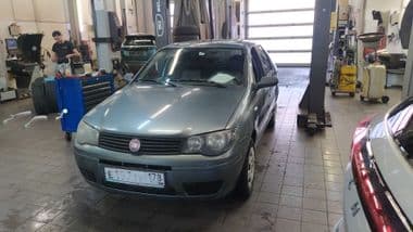 FIAT Albea 2011 года, 196 851 км - вид 1