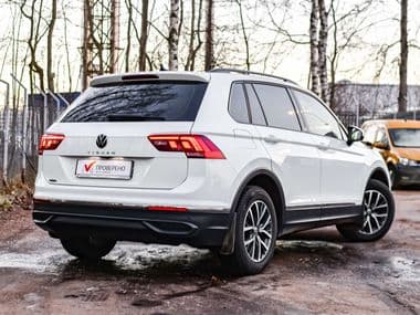 Volkswagen Tiguan 2021 года, 149 000 км - вид 2