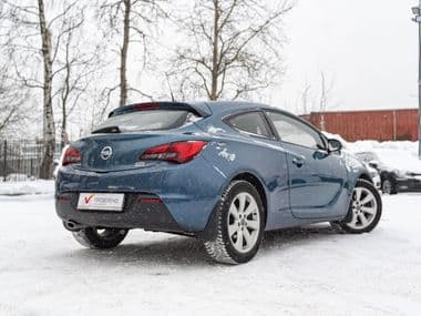 Opel Astra GTC 2013 года, 113 586 км - вид 2