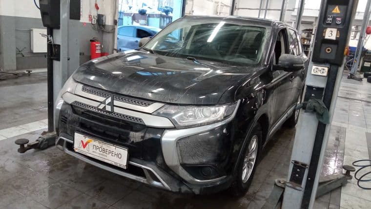 Mitsubishi Outlander 2018 года, 222 061 км - вид 1