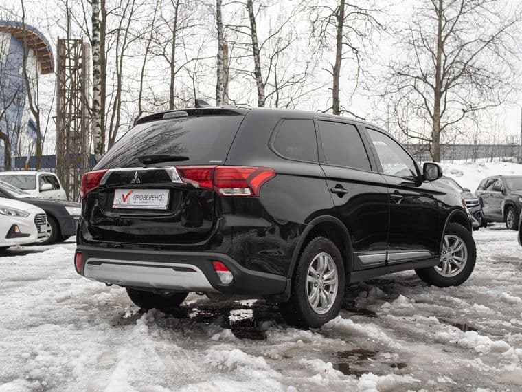 Mitsubishi Outlander 2018 года, 222 061 км - вид 2