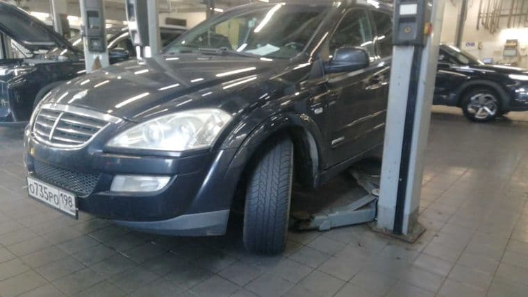 SsangYong Kyron 2013 года, 204 437 км - вид 1