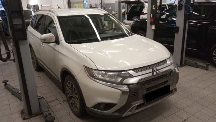 Mitsubishi Outlander 2020 года, 194 309 км - вид 2