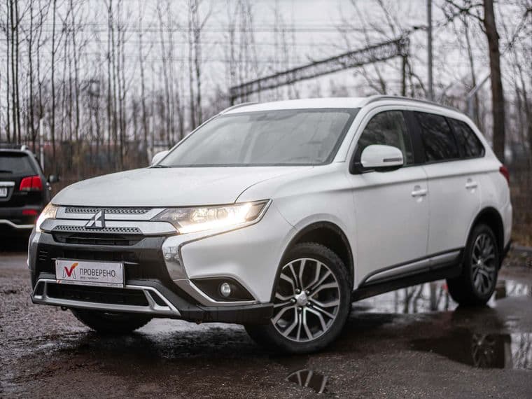 Mitsubishi Outlander, 2020