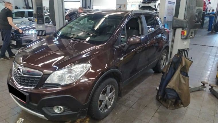 Opel Mokka, 2013