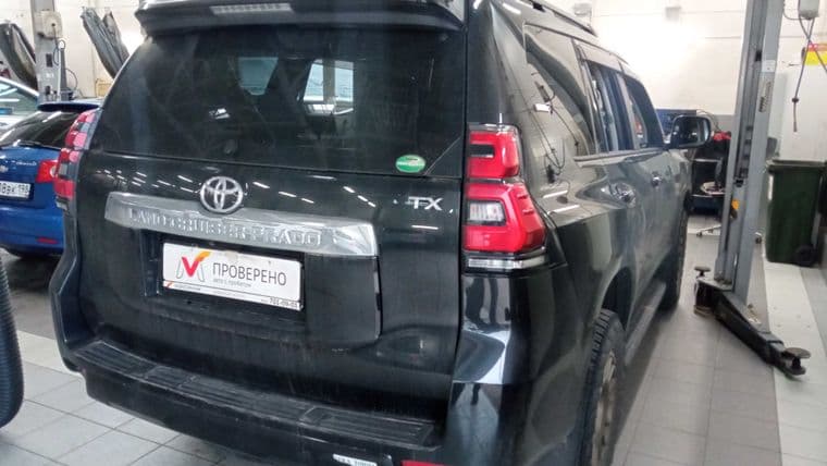 Toyota Land Cruiser Prado, 2017 - вид 2