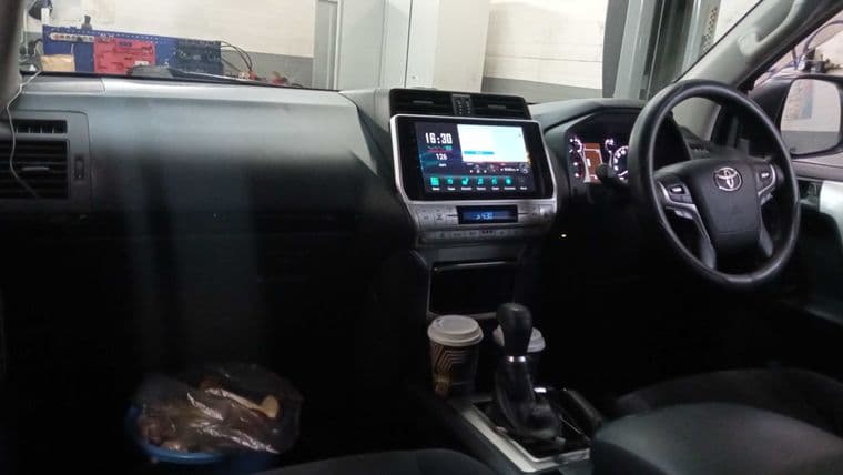 Toyota Land Cruiser Prado, 2017 - вид 4