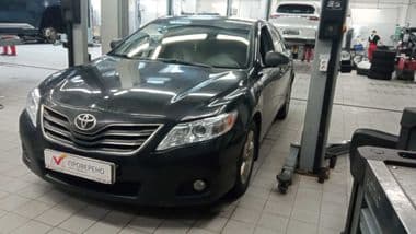 Toyota Camry 2010 года, 262 438 км - вид 1