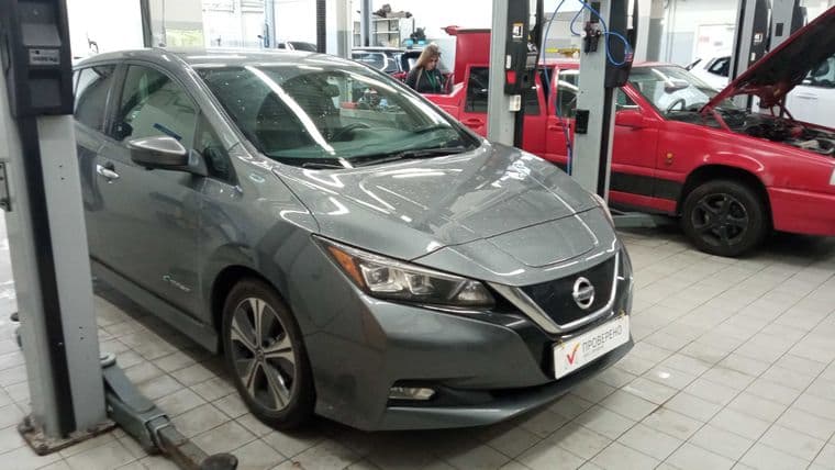 Nissan Leaf 2019 года, 55 433 км - вид 2