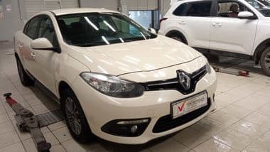 Renault Fluence 2013 года, 87 164 км - вид 1