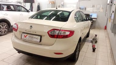 Renault Fluence 2013 года, 87 164 км - вид 2