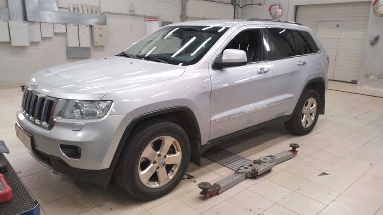 Jeep Grand Cherokee 2012 года, 206 362 км - вид 1
