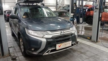 Mitsubishi Outlander 2020 года, 199 352 км - вид 2