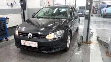 Volkswagen Golf 2014 года, 172 246 км - вид 1