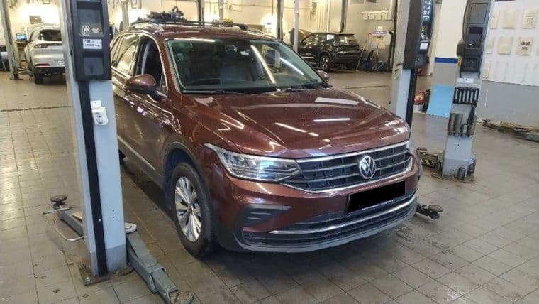 Volkswagen Tiguan, 2020 - вид 1