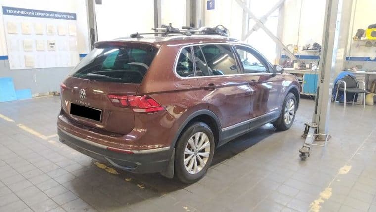 Volkswagen Tiguan, 2020 - вид 2