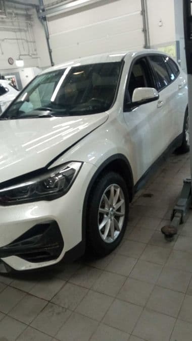 BMW X1 2021 года, 26 000 км - вид 1