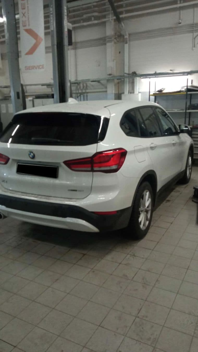 BMW X1, 2021 - вид 2
