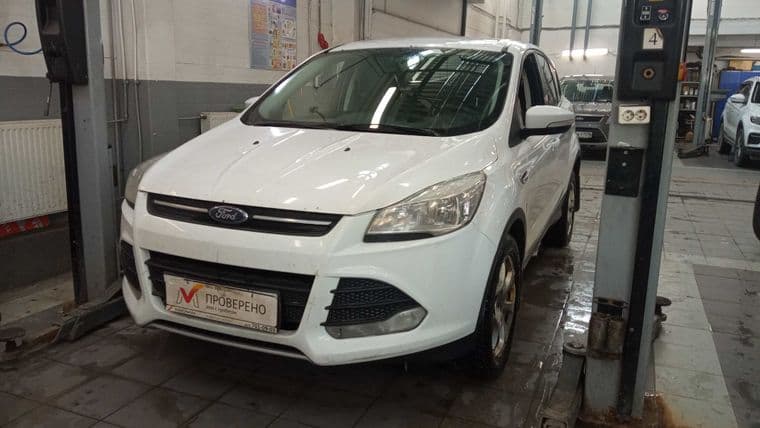Ford Kuga 2014 года, 151 055 км - вид 1