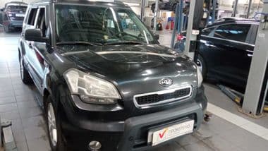 KIA Soul 2011 года, 196 000 км - вид 2