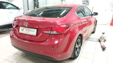 Hyundai Elantra 2014 года, 184 000 км - вид 2