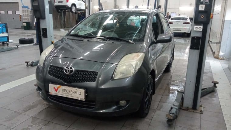 Toyota Yaris 2008 года, 196 123 км - вид 1