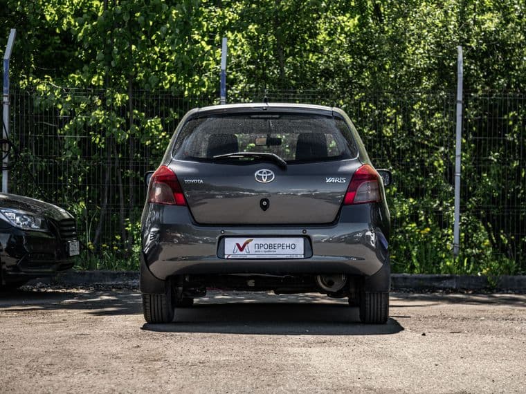 Toyota Yaris, 2008 - вид 3