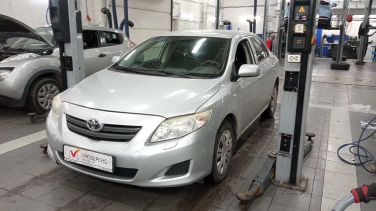 Toyota Corolla 2007 года, 246 500 км - вид 1