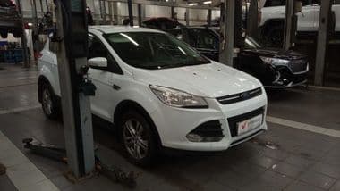 Ford Kuga 2016 года, 128 571 км - вид 2