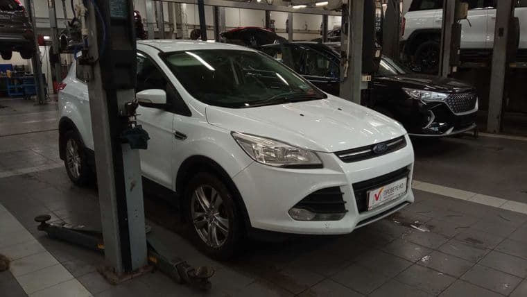 Ford Kuga 2016 года, 128 571 км - вид 2