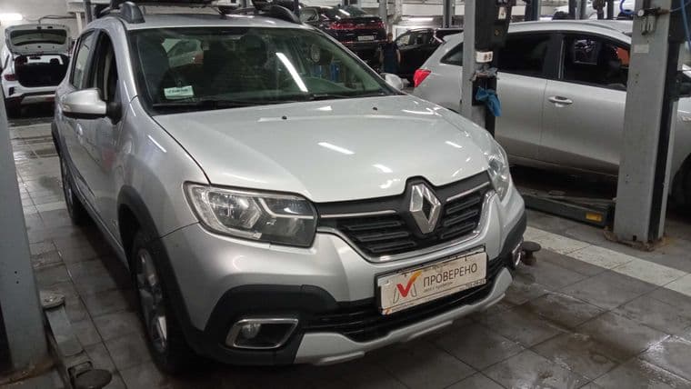 Renault Sandero Stepway 2019 года, 120 000 км - вид 2