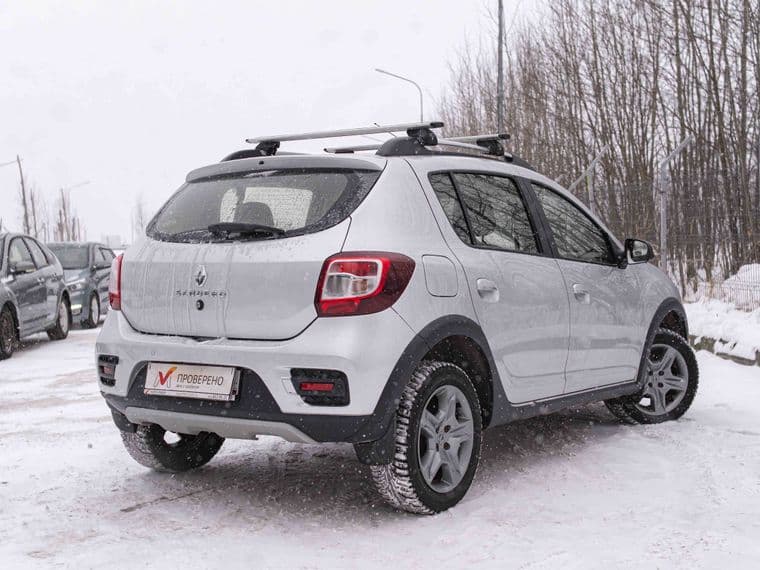 Renault Sandero Stepway 2019 года, 120 000 км - вид 2