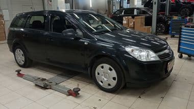 Opel Astra 2014 года, 138 654 км - вид 1