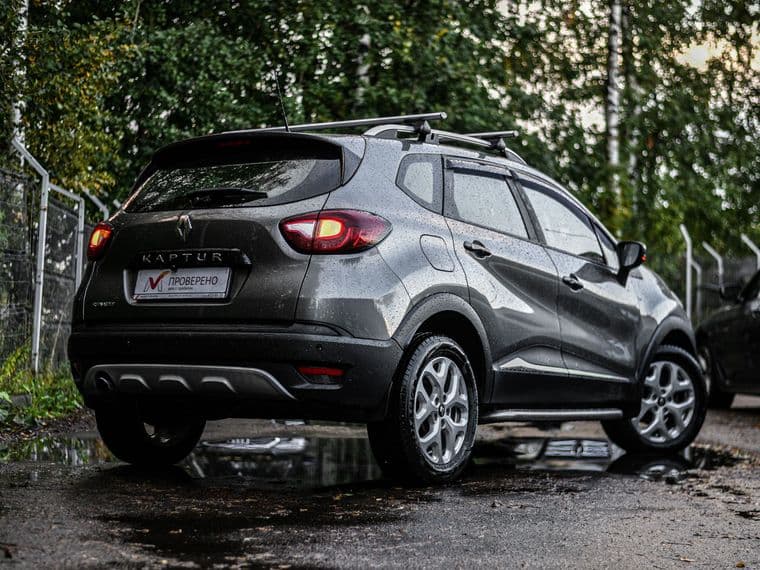 Renault Kaptur 2016 года, 240 000 км - вид 2