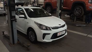 KIA Rio 2017 года, 138 000 км - вид 2