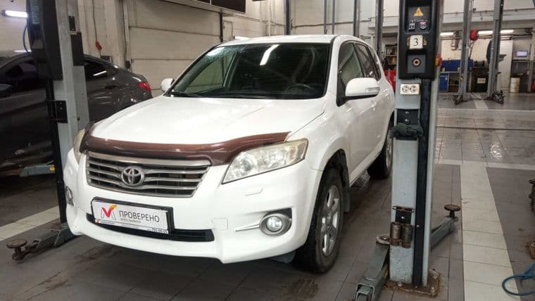 Toyota RAV4 2011 года, 233 209 км - вид 1