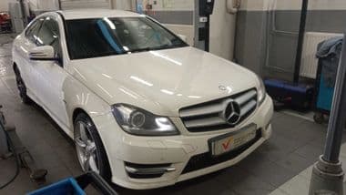 Mercedes-Benz C-класс 2012 года, 162 000 км - вид 2