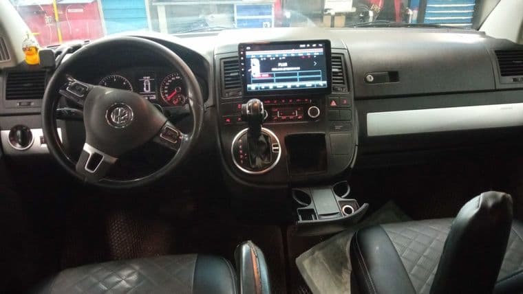 Volkswagen Multivan, 2011 - вид 4