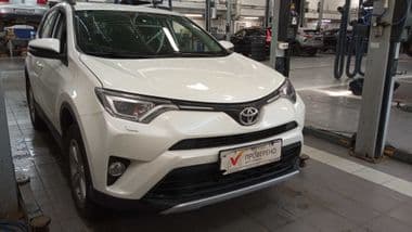 Toyota RAV4 2017 года, 134 603 км - вид 2