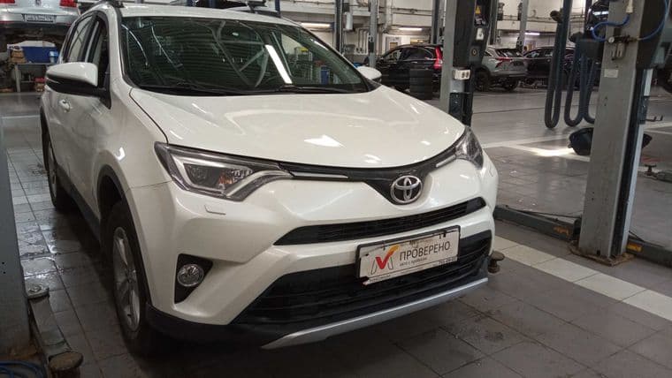 Toyota RAV4 2017 года, 134 603 км - вид 2