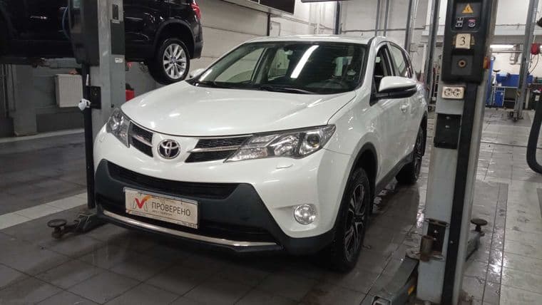 Toyota RAV4, 2014