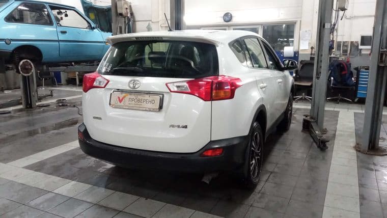 Toyota RAV4, 2014 - вид 2