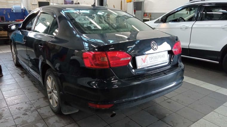 Volkswagen Jetta, 2013 - вид 4