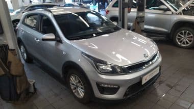 Kia Rio X-Line 2018 года, 82 320 км - вид 2