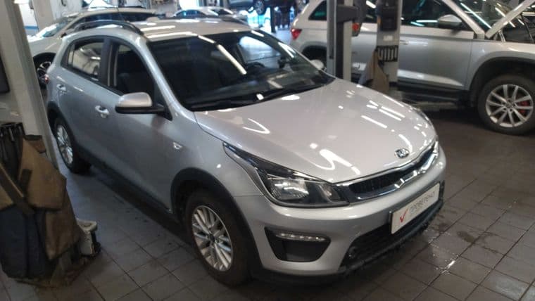 Kia Rio X-Line 2018 года, 82 320 км - вид 2