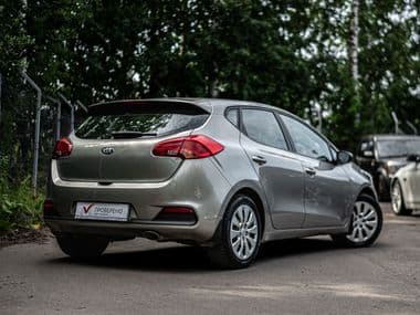 KIA Ceed 2015 года, 114 390 км - вид 2